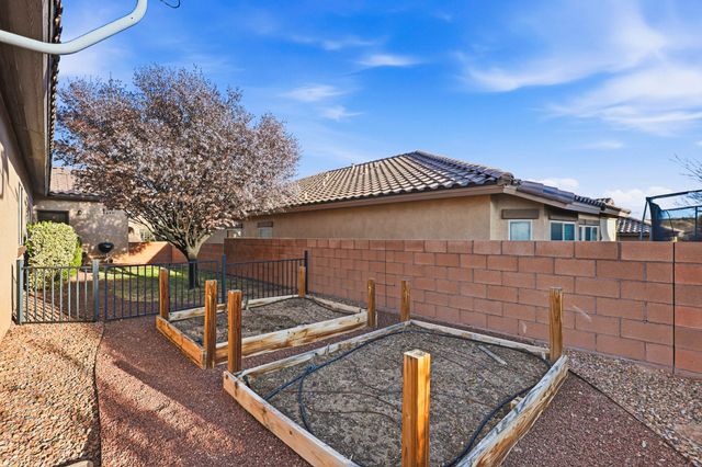 229 Paseo Vista Loop NE, Rio Rancho, NM 87124