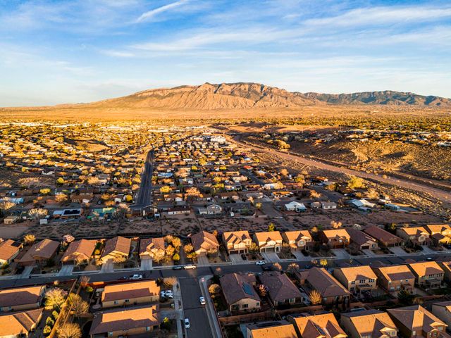 229 Paseo Vista Loop NE, Rio Rancho, NM 87124