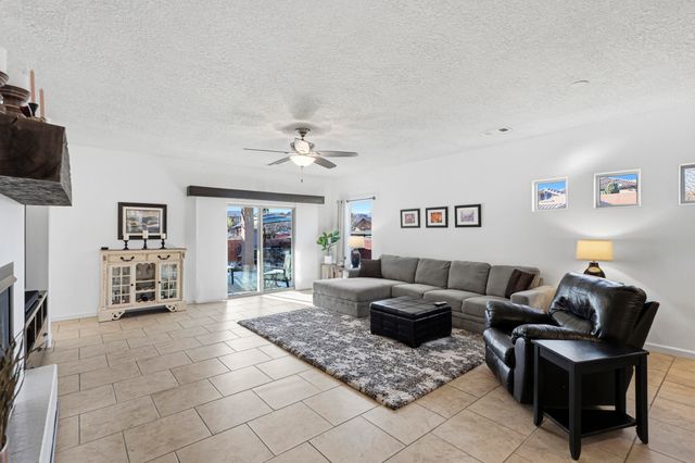 229 Paseo Vista Loop NE, Rio Rancho, NM 87124