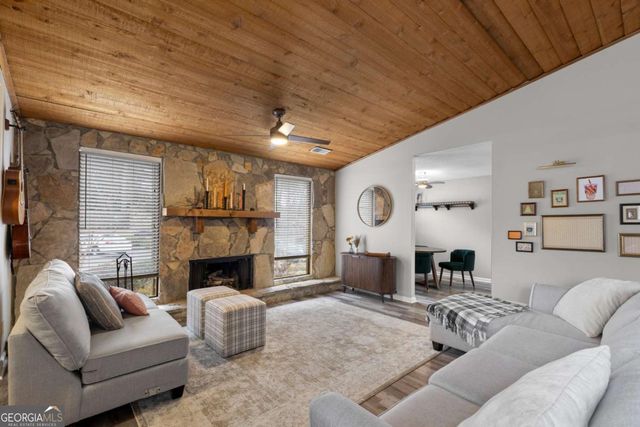 810 Bonnie Glen Drive SE, Marietta, GA 30067