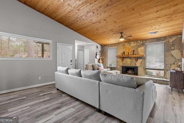 810 Bonnie Glen Drive SE, Marietta, GA 30067
