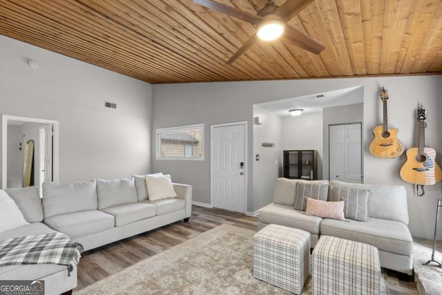 810 Bonnie Glen Drive SE, Marietta, GA 30067