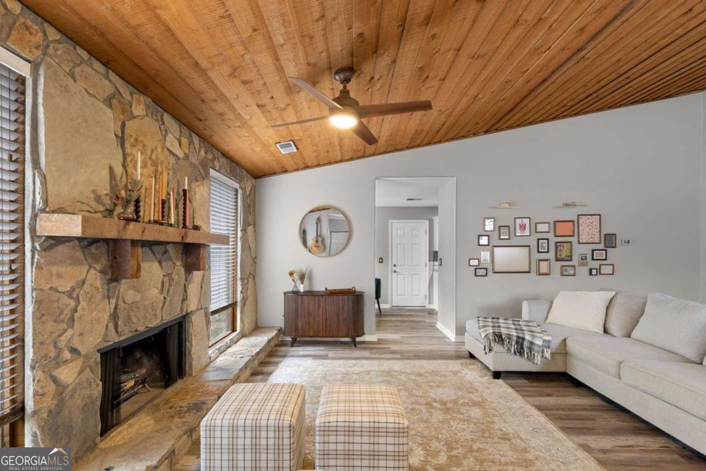 810 Bonnie Glen Drive SE, Marietta, GA 30067