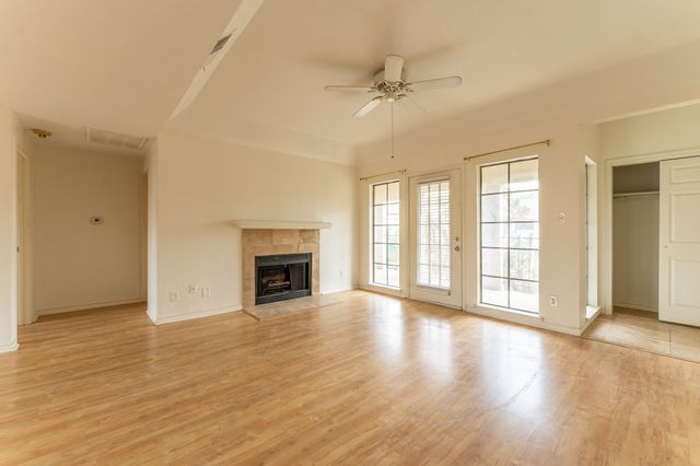 3105 san jacinto Street 210, Dallas, TX 75204