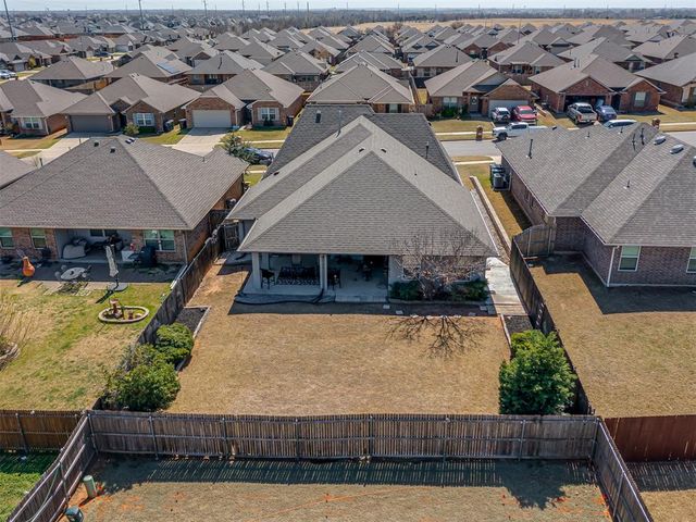 9417 NW 88th Street, Yukon, OK 73099