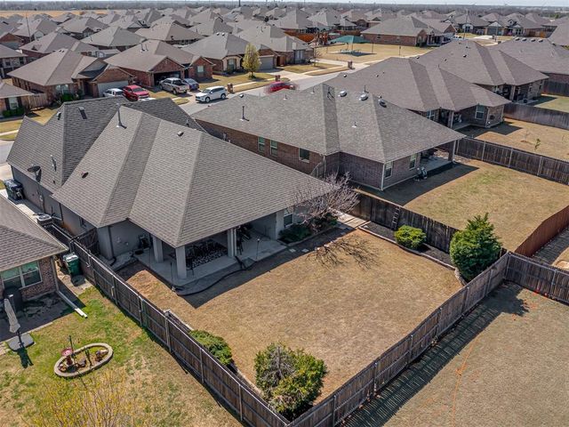 9417 NW 88th Street, Yukon, OK 73099