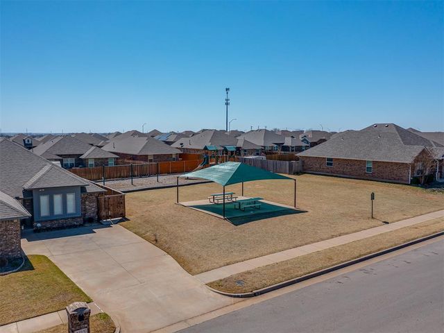 9417 NW 88th Street, Yukon, OK 73099