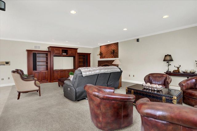 1785 SUMMERFIELD DRIVE, Mechanicsburg, PA 17055