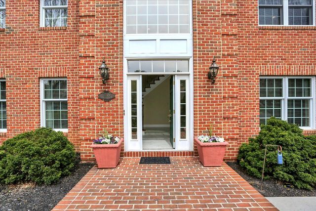 1785 SUMMERFIELD DRIVE, Mechanicsburg, PA 17055