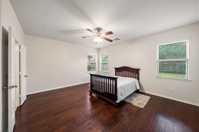 163 Quail Meadow Drive, Conroe, TX 77384