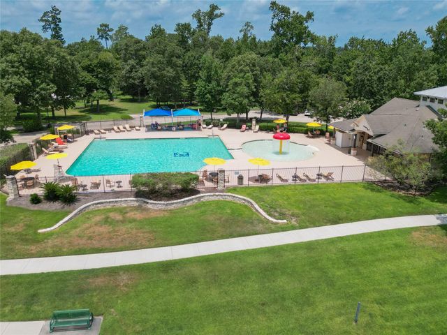 163 Quail Meadow Drive, Conroe, TX 77384