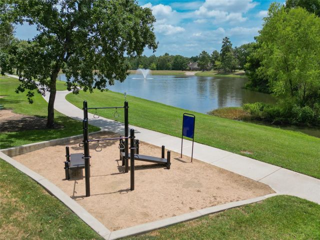 163 Quail Meadow Drive, Conroe, TX 77384