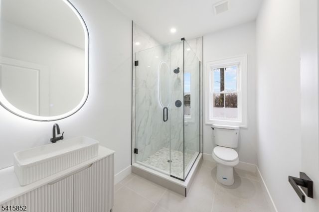 302 West Ln, Clark Twp., NJ 07066