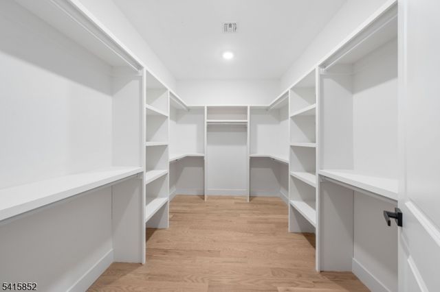 302 West Ln, Clark Twp., NJ 07066