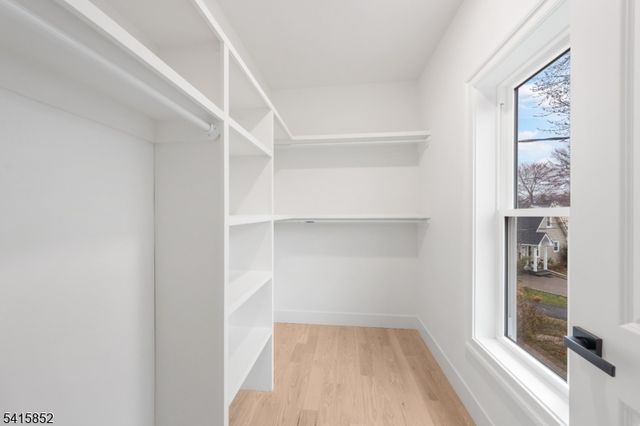 302 West Ln, Clark Twp., NJ 07066