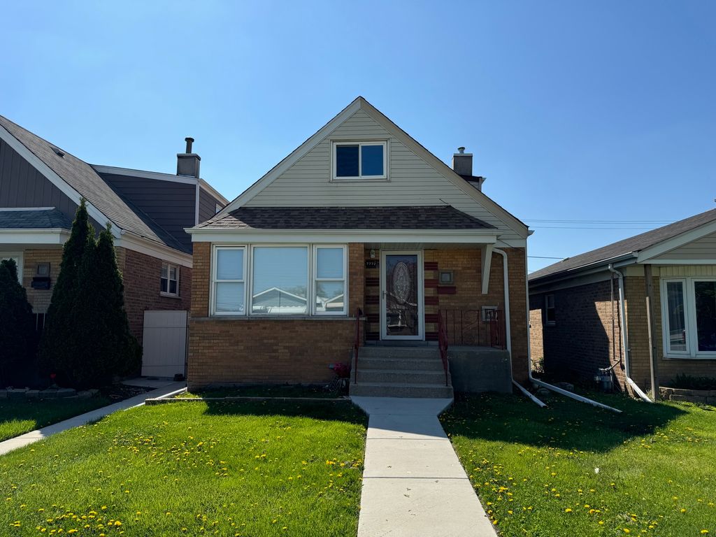 7772 Lawler Avenue, Burbank, IL 60459