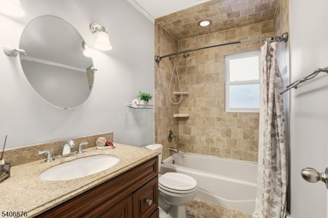 196 Russell Ave, Rahway City, NJ 07065