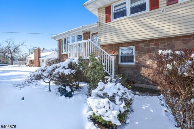 196 Russell Ave, Rahway City, NJ 07065