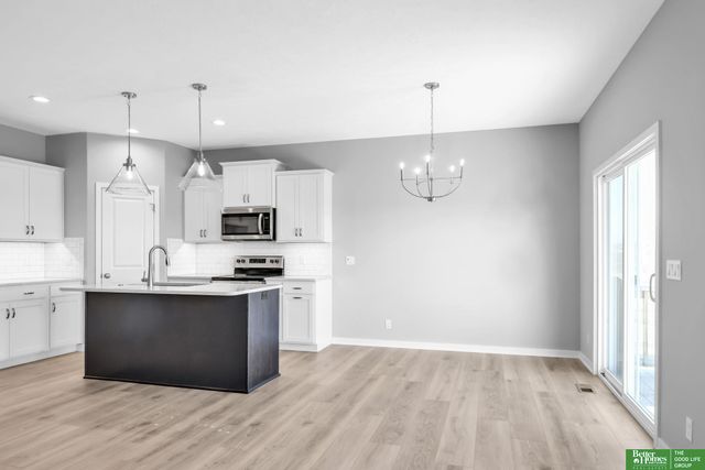 11105 N 161 Street, Bennington, NE 68007