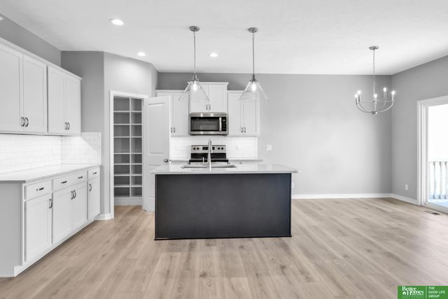 11105 N 161 Street, Bennington, NE 68007