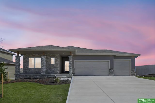 11105 N 161 Street, Bennington, NE 68007