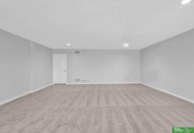 11105 N 161 Street, Bennington, NE 68007