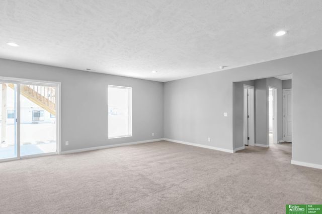 11105 N 161 Street, Bennington, NE 68007