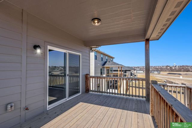 11105 N 161 Street, Bennington, NE 68007