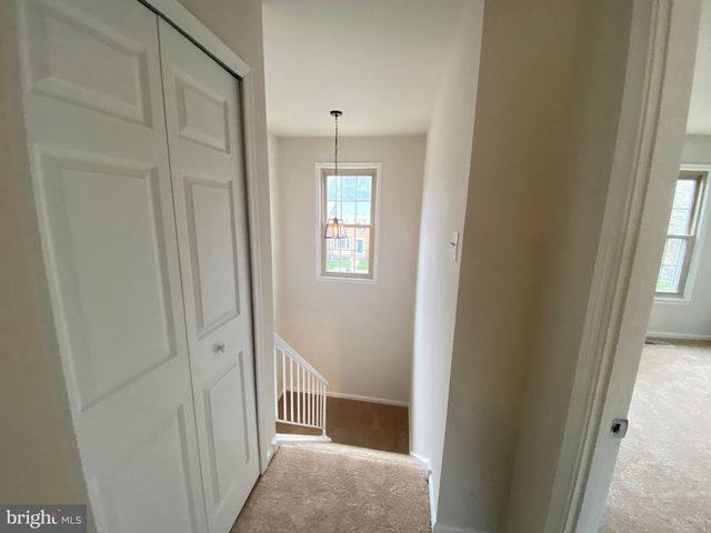 12116 STALLION CT, Woodbridge, VA 22192