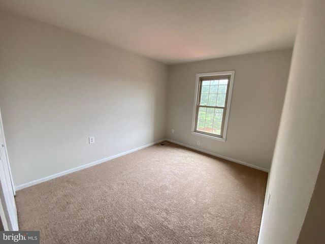 12116 STALLION CT, Woodbridge, VA 22192
