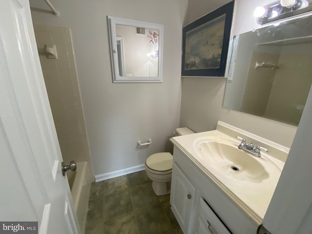 12116 STALLION CT, Woodbridge, VA 22192