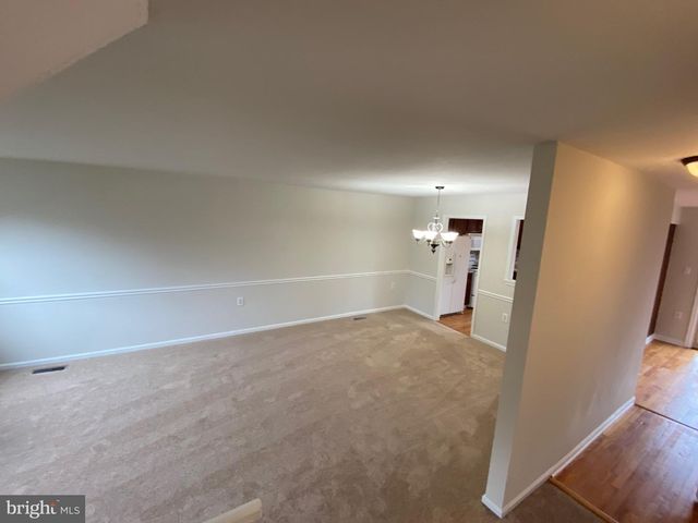 12116 STALLION CT, Woodbridge, VA 22192