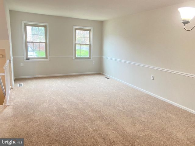 12116 STALLION CT, Woodbridge, VA 22192