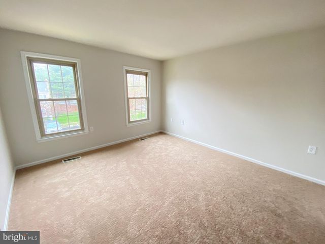 12116 STALLION CT, Woodbridge, VA 22192