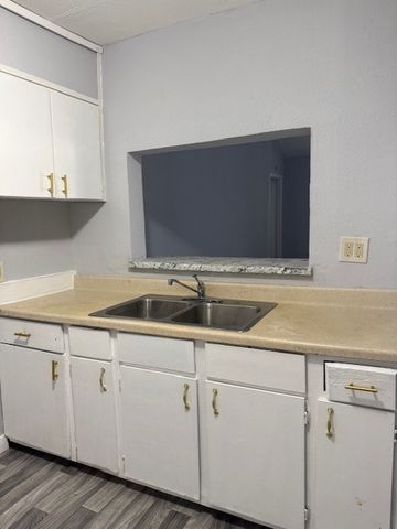 1471 10th Street NE, Paris, TX 75460