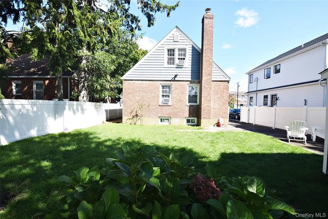 57 Scarcliffe Drive, Malverne, NY 11565