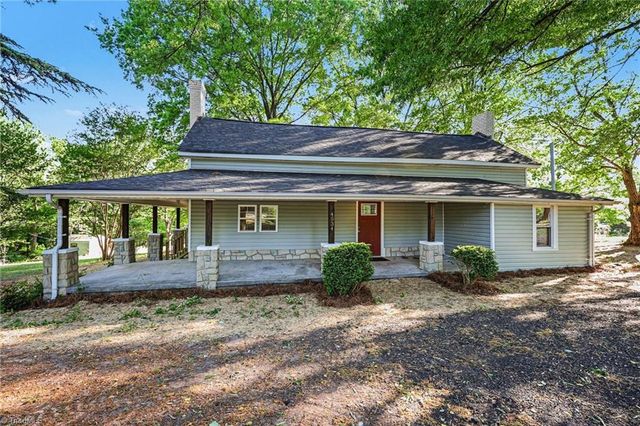 4534 Rocklane Drive, Walkertown, NC 27051