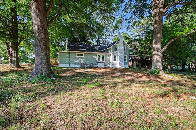 4534 Rocklane Drive, Walkertown, NC 27051