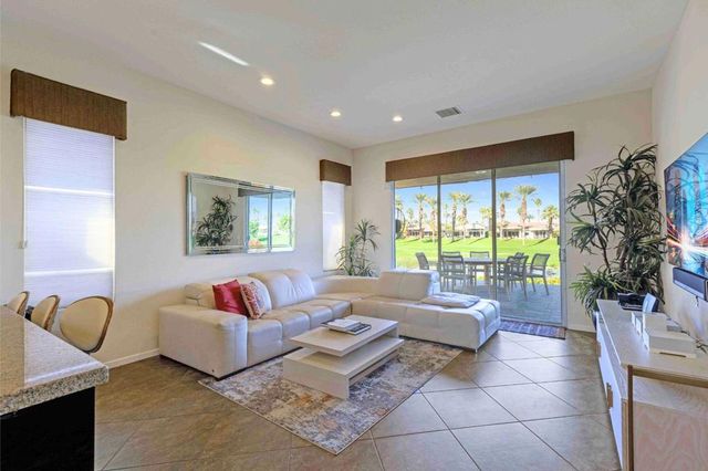413 White Horse Trail, Palm Desert, CA 92211