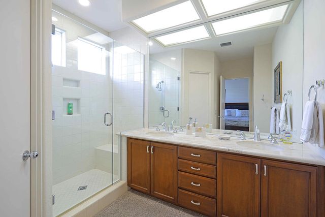 413 White Horse Trail, Palm Desert, CA 92211