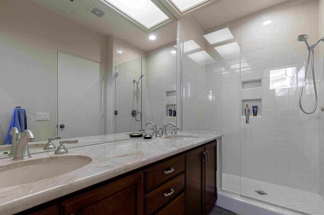 413 White Horse Trail, Palm Desert, CA 92211