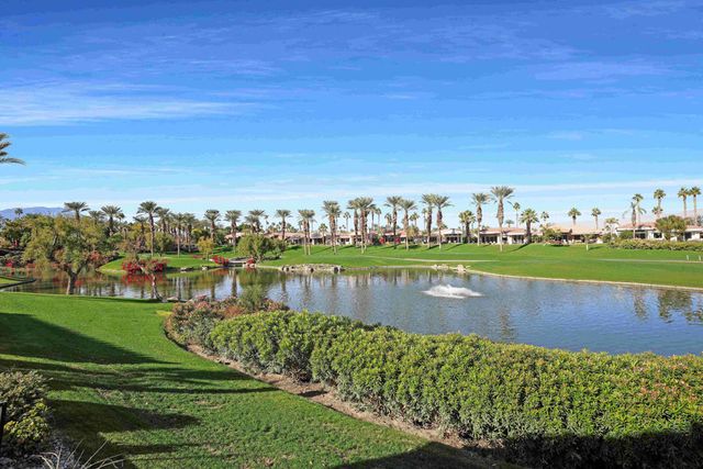 413 White Horse Trail, Palm Desert, CA 92211