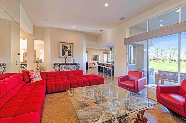 413 White Horse Trail, Palm Desert, CA 92211