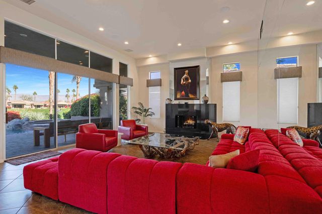 413 White Horse Trail, Palm Desert, CA 92211