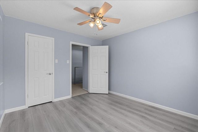 1016 Glenshannon Avenue, Friendswood, TX 77546