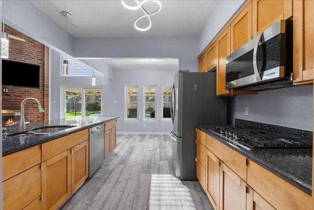 1016 Glenshannon Avenue, Friendswood, TX 77546