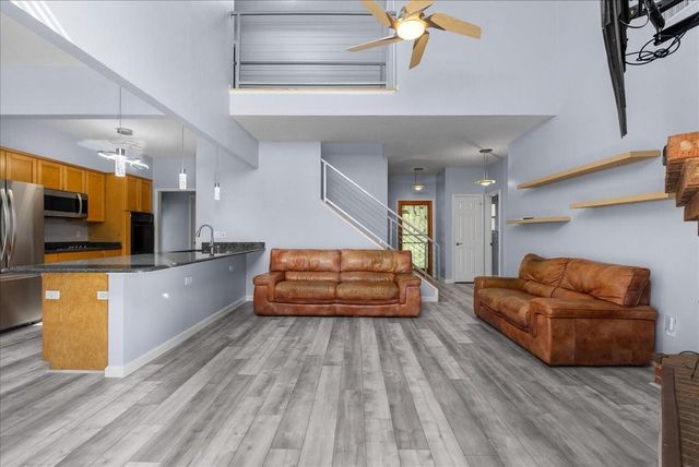 1016 Glenshannon Avenue, Friendswood, TX 77546