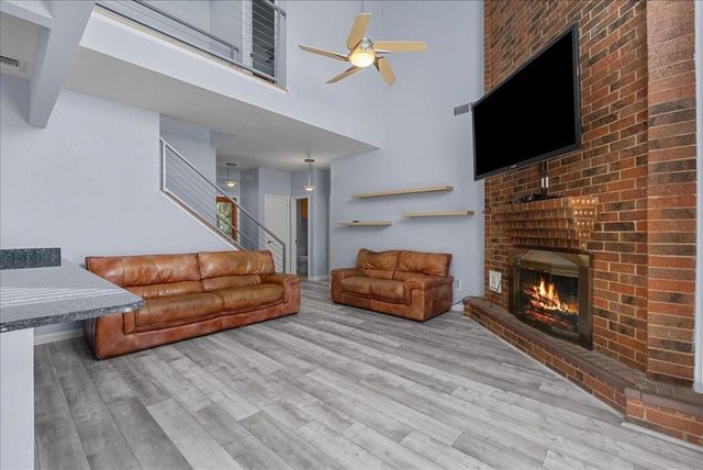 1016 Glenshannon Avenue, Friendswood, TX 77546