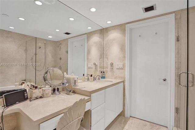 11113 Biscayne Blvd 1256, Miami, FL 33181