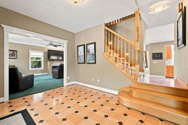 180 Rainbow Valley Ln, Newcastle, CA 95658